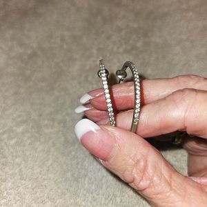 925 WHITE GOLD AND GENUINE DIAMOND BEZEL SET LOOPS. STUD BACK. 📸